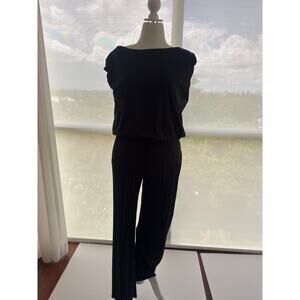 Lola and Sophie black top and crepe pants size L